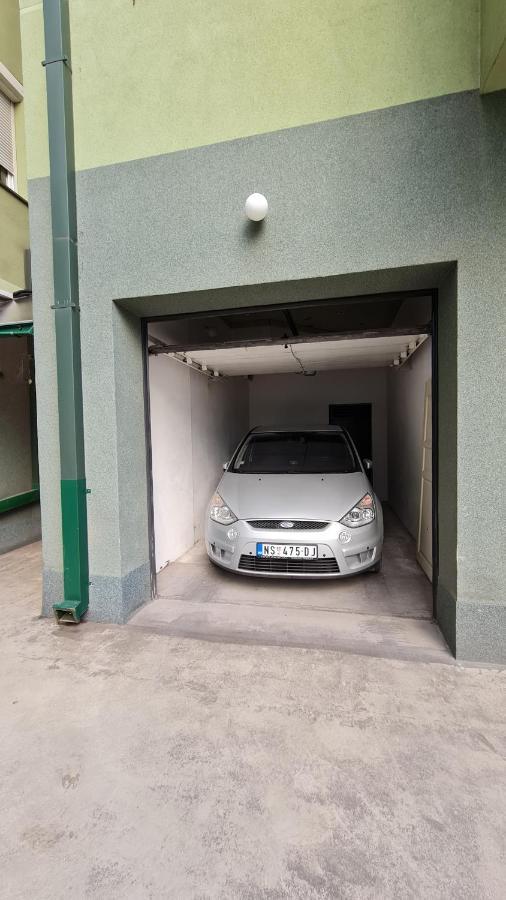 Mina Penthouse Novi Sad Exterior foto